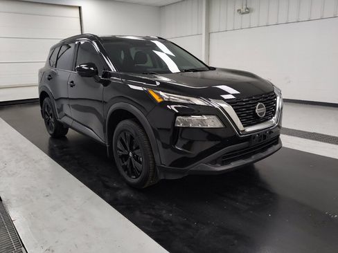 Used 2021 Nissan Rogue SV w/ Premium Package FWD image 13