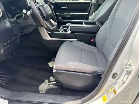 Used 2022 Toyota Tundra SR5 AWD/4WD image 9