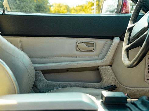 Used 1986 Porsche 944 Turbo image 73