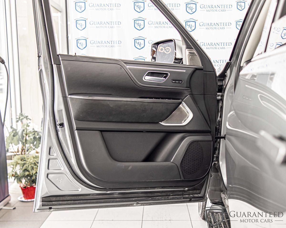 Used 2025 INFINITI QX80 Sensory AWD/4WD image 30