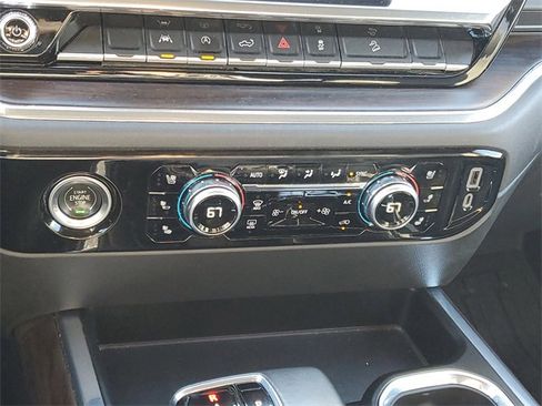 Used 2023 GMC Sierra 1500 SLT w/ SLT Premium Package image 18