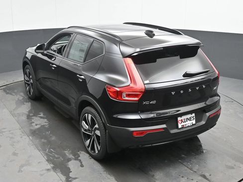 New 2026 Volvo XC40 B5 Plus w/ Protection Package Premier AWD/4WD image 37