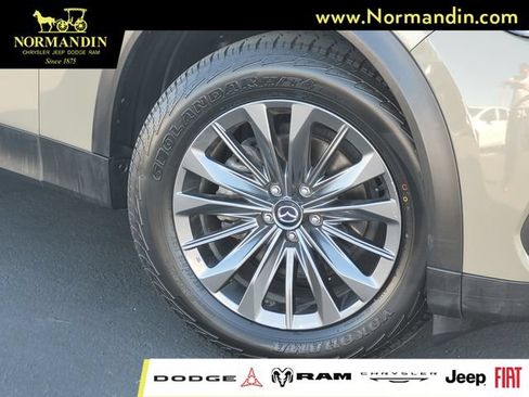 Used 2025 MAZDA CX-70 3.3 Turbo w/ Preferred Package AWD/4WD image 3