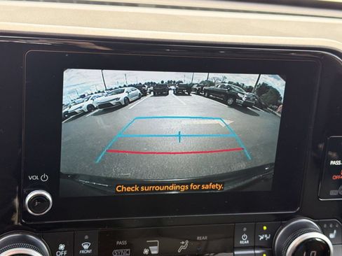 Used 2026 Toyota Highlander XLE AWD/4WD image 18
