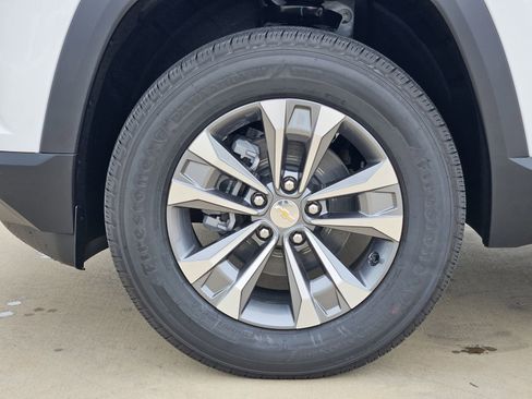 New 2026 Chevrolet Equinox LT FWD image 13
