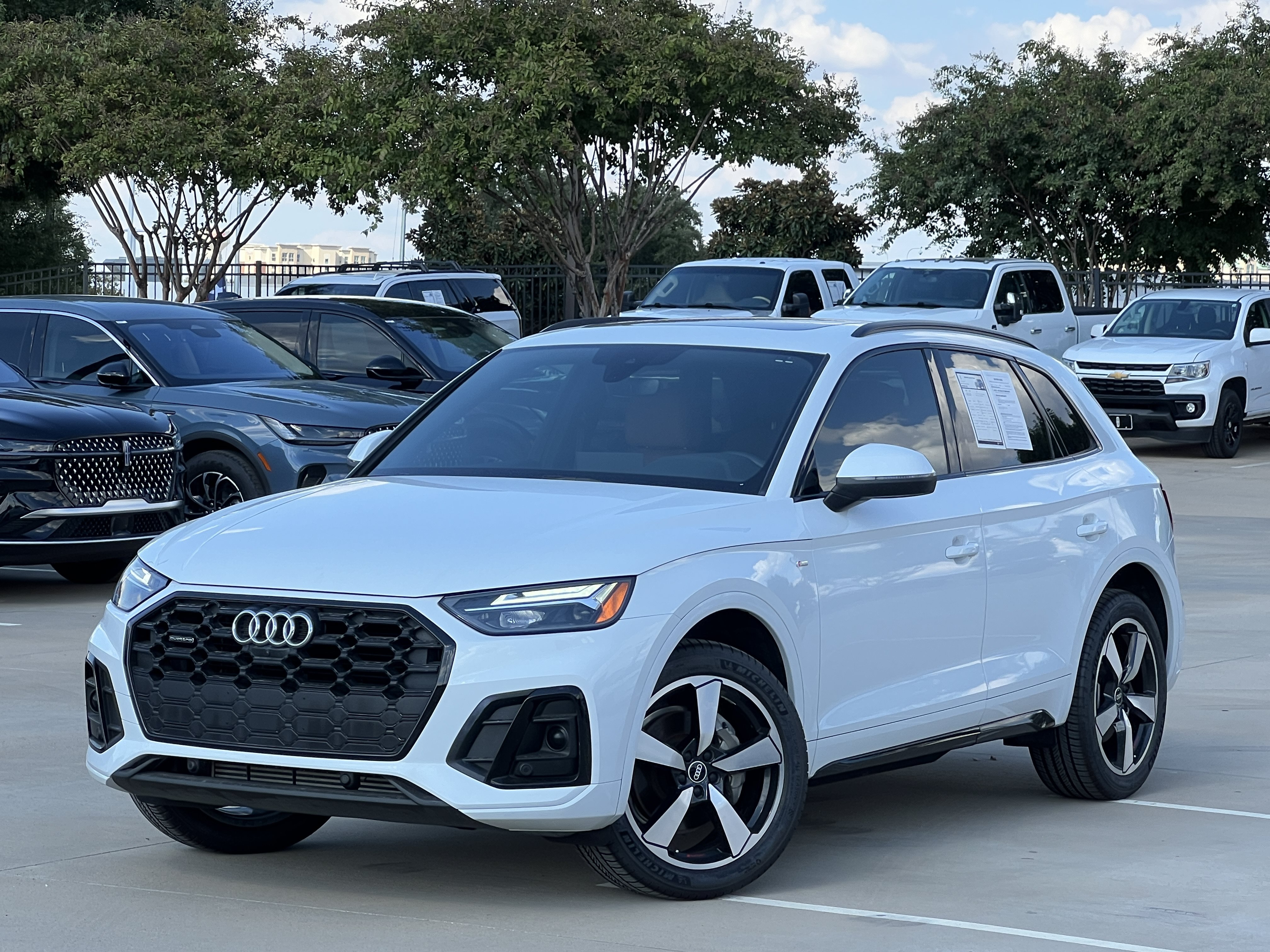 Used 2022 Audi Q5 2.0T Premium Plus w/ Premium Plus Package AWD/4WD image 1