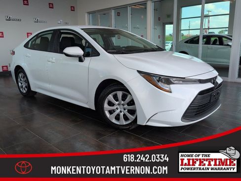 Used 2024 Toyota Corolla LE FWD image 1