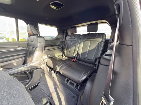 Certified 2025 Jeep Grand Cherokee L Limited w/ Black Appearance Package AWD/4WD image 35