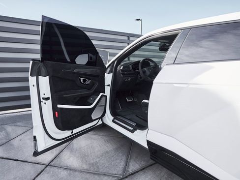 Used 2024 Lamborghini Urus Performante image 34