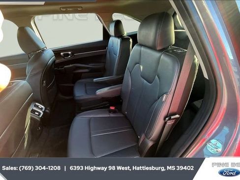 Used 2025 Kia Sorento EX w/ Panoramic Sunroof Package image 19