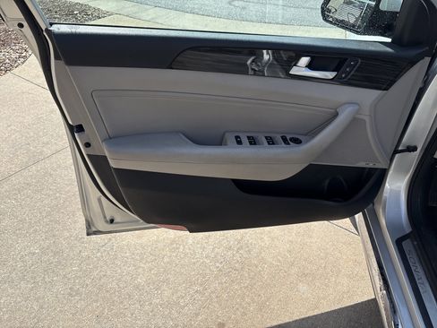 Used 2015 Hyundai Sonata Limited w/ Option Group 05 image 14