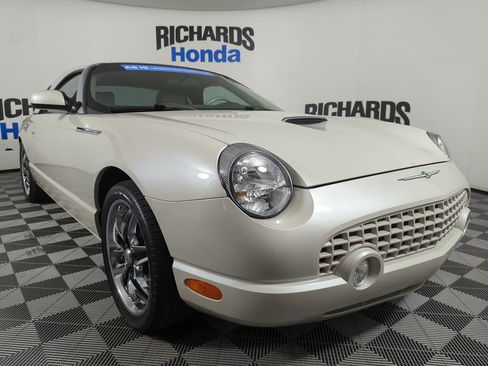 Used 2005 Ford Thunderbird 50th Anniversary RWD image 5