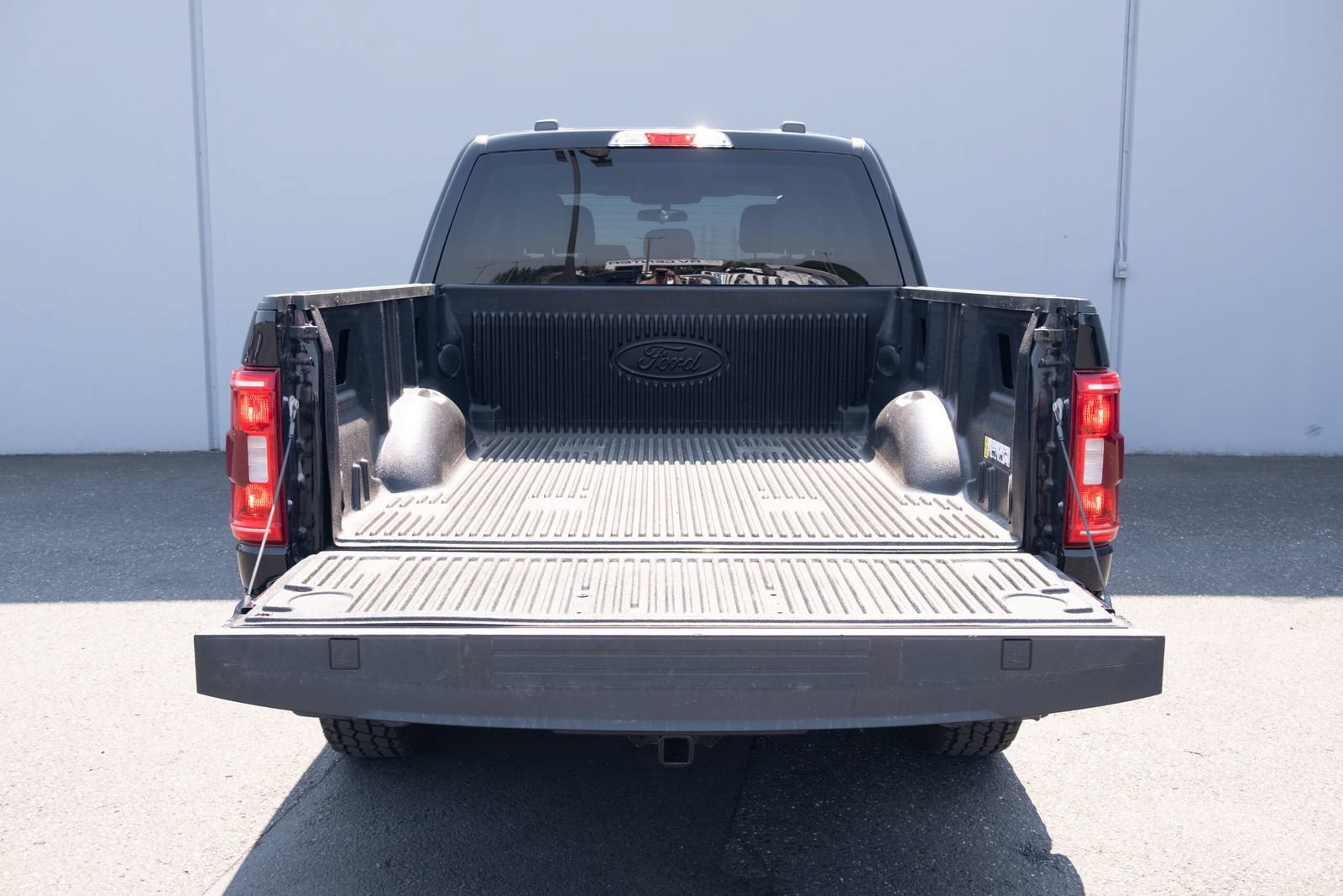 Used 2023 Ford F150 XLT w/ XTR Package AWD/4WD image 19
