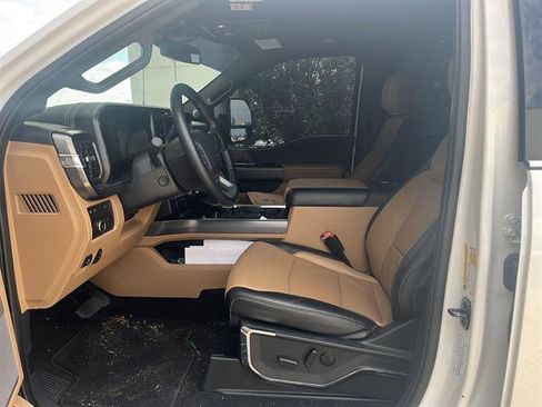 Used 2024 Ford F350 Lariat w/ Lariat Ultimate Package image 7