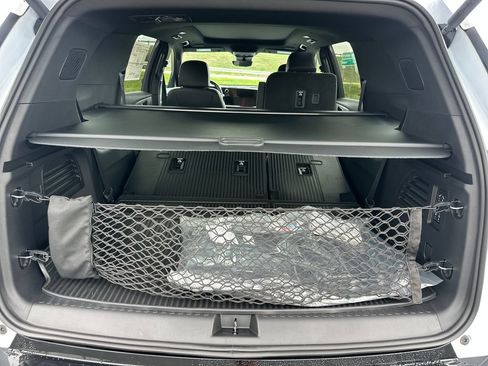 New 2026 Chevrolet Traverse RS w/ LPO, Floor Liner Package AWD/4WD image 9
