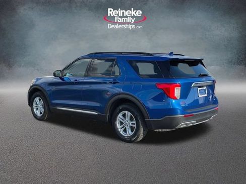Used 2020 Ford Explorer XLT w/ Equipment Group 202A AWD/4WD image 8