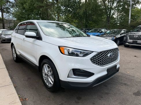 Used 2024 Ford Edge SEL AWD/4WD image 4