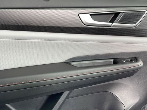 Used 2024 Volkswagen Atlas Peak Edition SE image 19