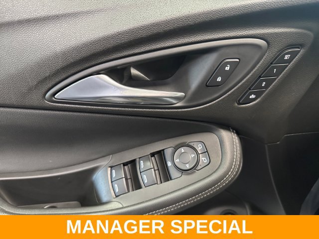 Used 2020 Buick Encore GX Essence AWD/4WD image 25