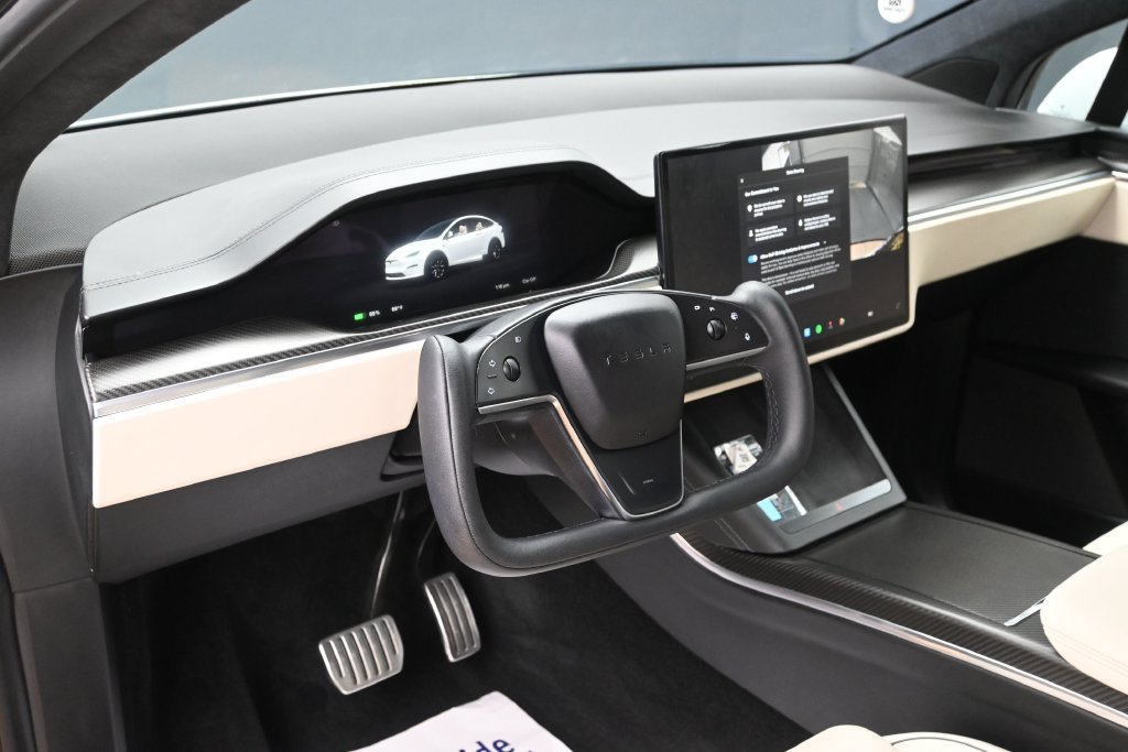 Used 2022 Tesla Model X Plaid AWD/4WD image 9