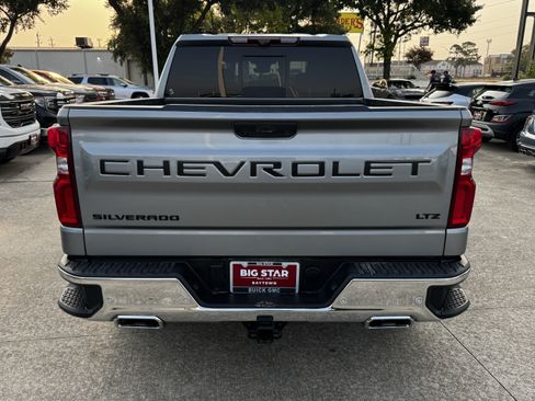 Used 2025 Chevrolet Silverado 1500 LTZ AWD/4WD image 9