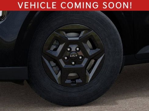 New 2026 Kia Carnival LX image 9