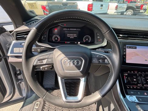 Used 2019 Audi Q8 Premium Plus w/ Premium Plus AWD/4WD image 16