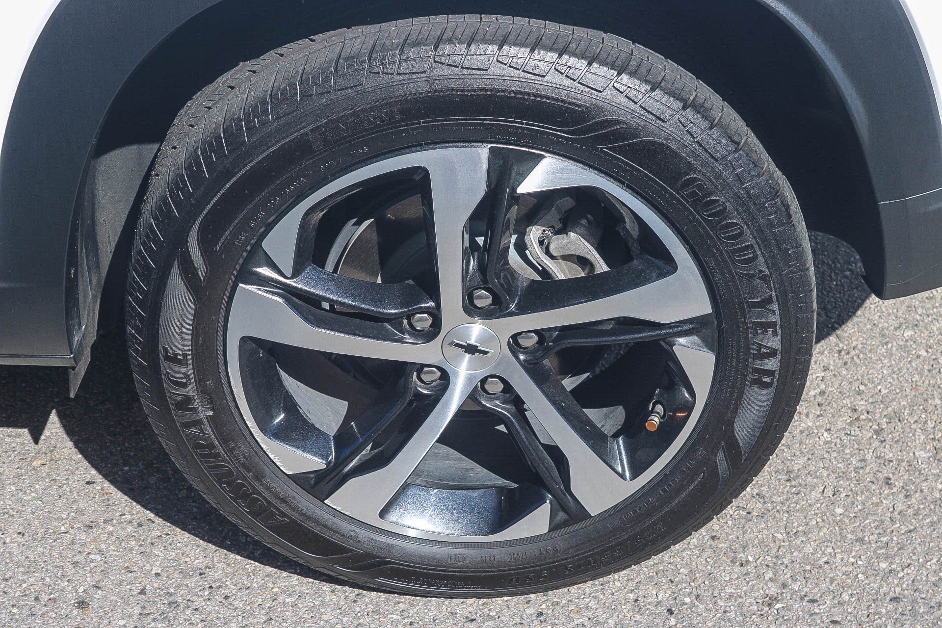 Used 2025 Chevrolet Trax RS FWD image 11
