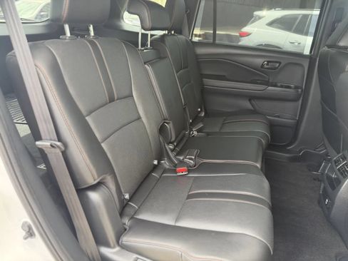 Used 2023 Honda Passport TrailSport image 17