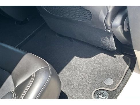 Used 2024 Chrysler Pacifica Touring-L FWD image 40