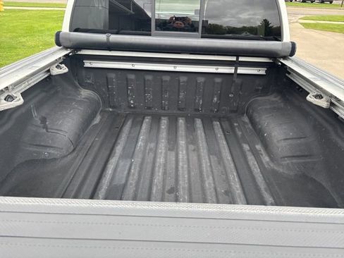 Used 2022 Nissan Frontier S AWD/4WD image 14