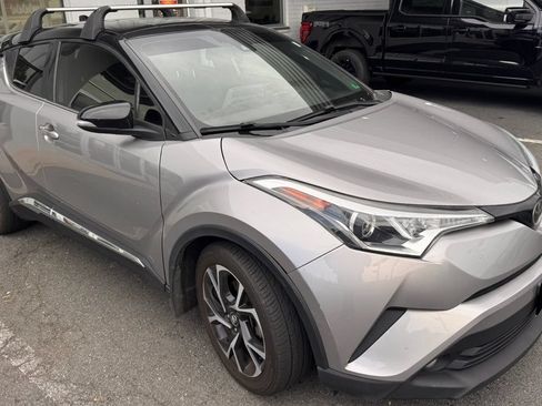 Used 2019 Toyota C-HR Limited FWD image 1