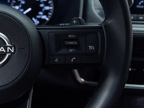 Used 2024 Nissan Rogue S AWD/4WD image 15