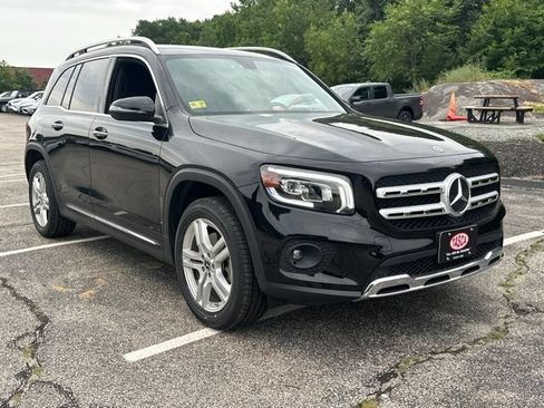 Used 2023 Mercedes-Benz GLB 250 4MATIC image 1
