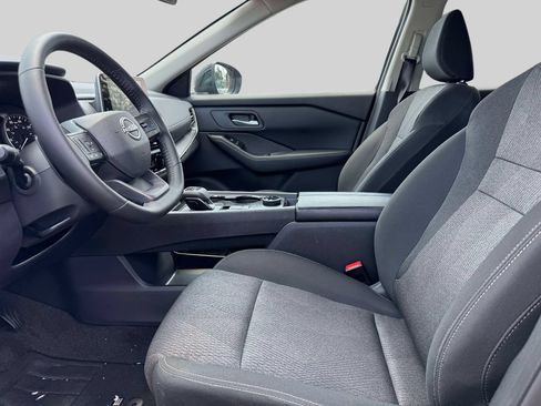 Certified 2026 Nissan Rogue SV AWD/4WD image 14