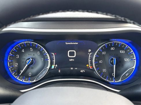 New 2026 Chrysler Voyager LX image 19