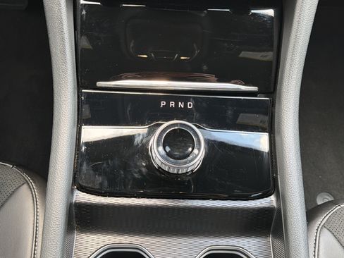 Used 2025 Jeep Grand Cherokee Altitude AWD/4WD image 20