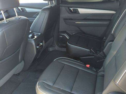 Used 2025 Buick Enclave Preferred image 25