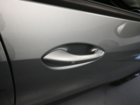 Used 2024 Chevrolet Trax RS w/ Sunroof Package image 44