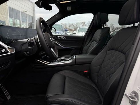 Used 2026 BMW X7 xDrive40i w/ M Sport Package image 17