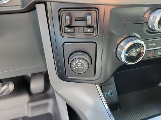Used 2024 Ford F150 XLT w/ Equipment Group 302A MID RWD image 31