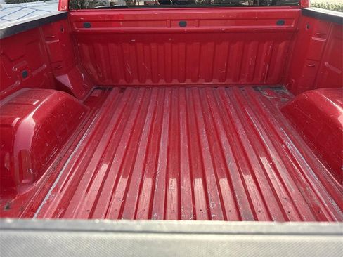 Used 2022 Chevrolet Silverado 1500 LT image 23