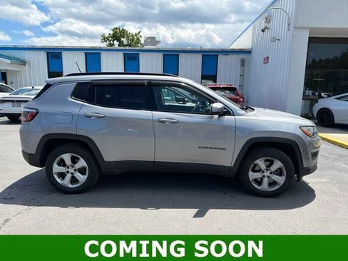 Used 2018 Jeep Compass Latitude w/ Popular Equipment Group AWD/4WD image 1