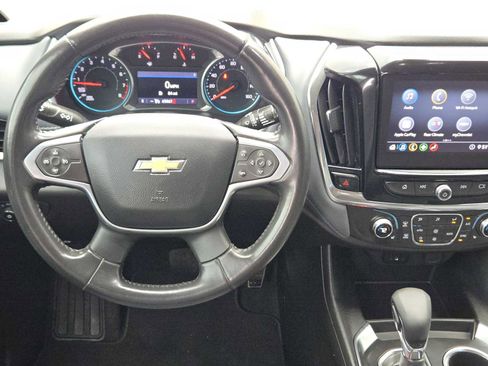 Used 2021 Chevrolet Traverse LT image 26
