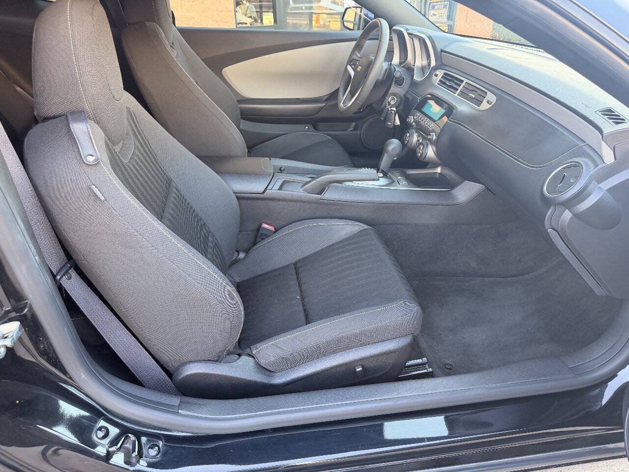 Used 2015 Chevrolet Camaro LS RWD image 23