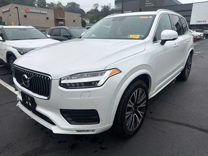 Used 2022 Volvo XC90 T5 Momentum w/ Climate Package