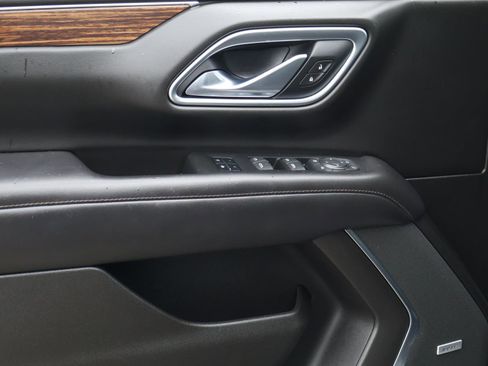 Used 2021 Chevrolet Suburban High Country image 19