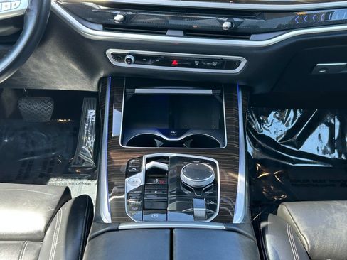 Used 2023 BMW X7 xDrive40i AWD/4WD image 27