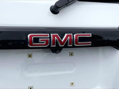 Used 2022 GMC Acadia SLE w/ Elevation Edition image 26