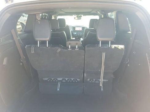 Used 2025 Chrysler Pacifica Limited image 26